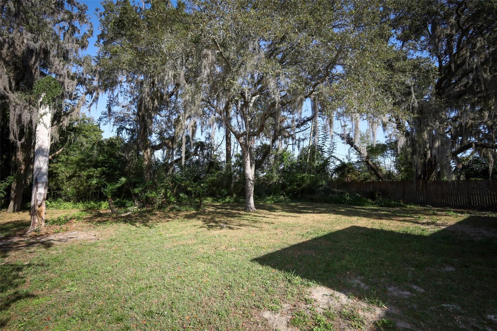 Image 27 of 38 For 5313 Bonnie Brae Circle