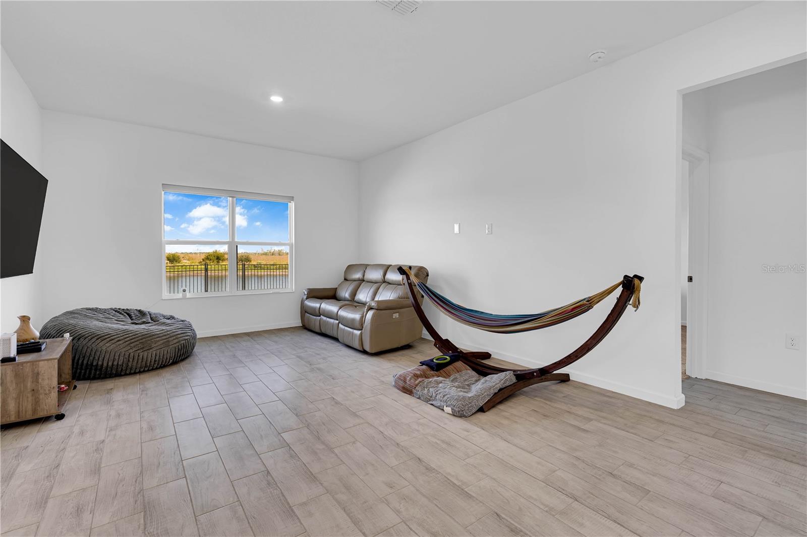 Image 19 of 30 For 5920 Catamaran Avenue