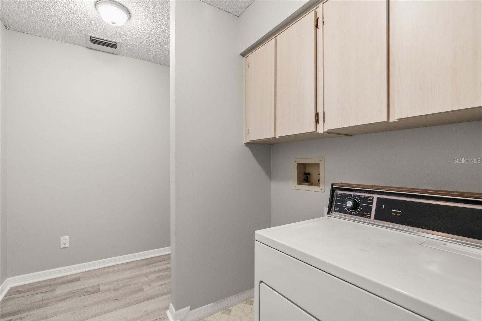 Image 12 of 32 For 6142 Wade Street