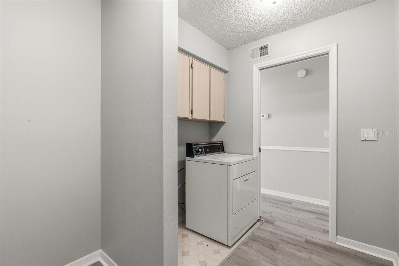 Image 13 of 32 For 6142 Wade Street