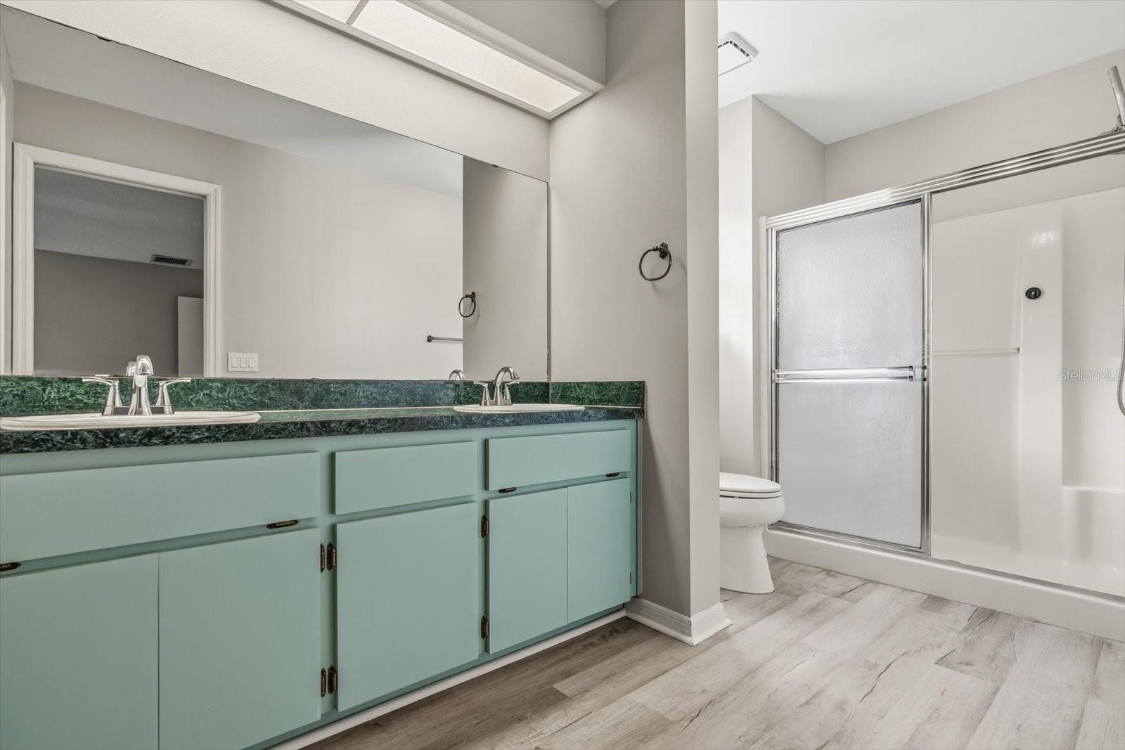 Image 17 of 32 For 6142 Wade Street