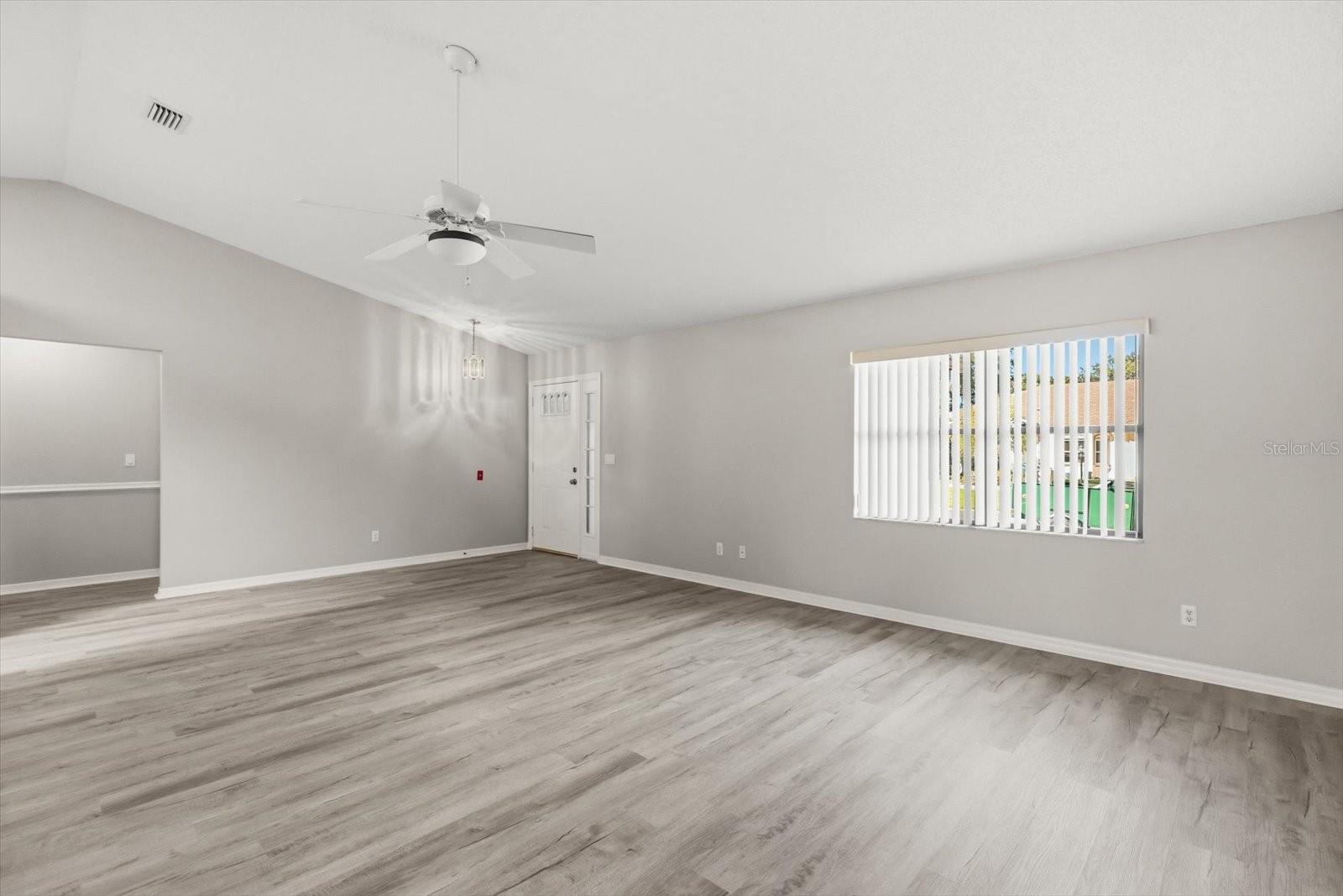 Image 3 of 32 For 6142 Wade Street