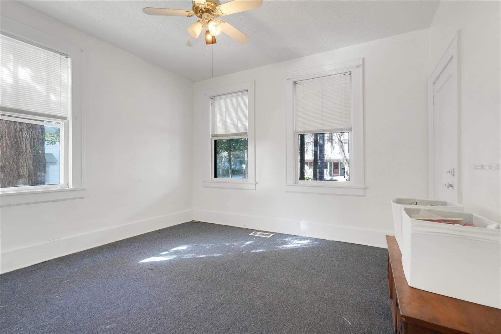 Image 17 of 50 For 225 Sans Souci Avenue