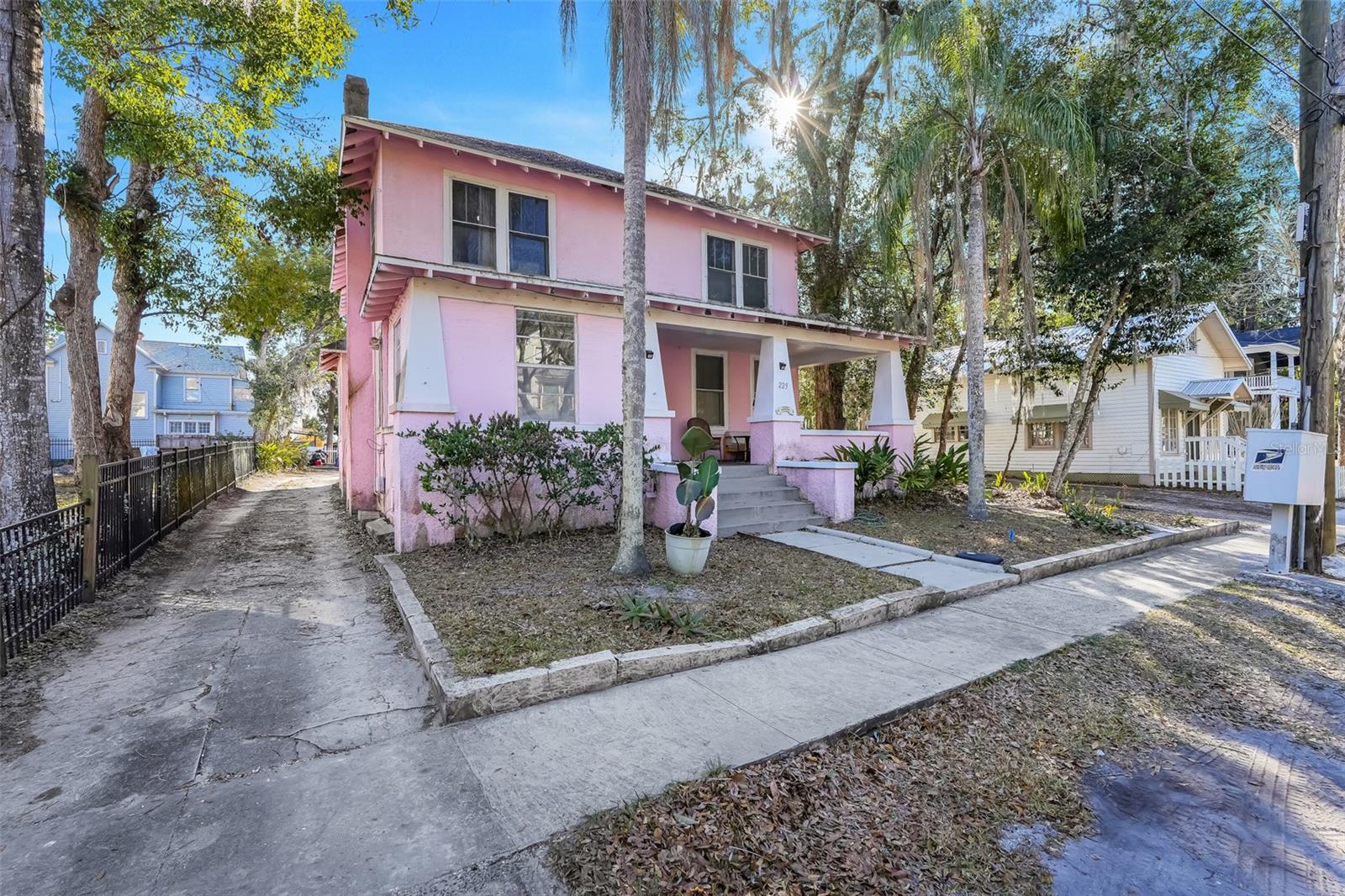 Image 2 of 50 For 225 Sans Souci Avenue