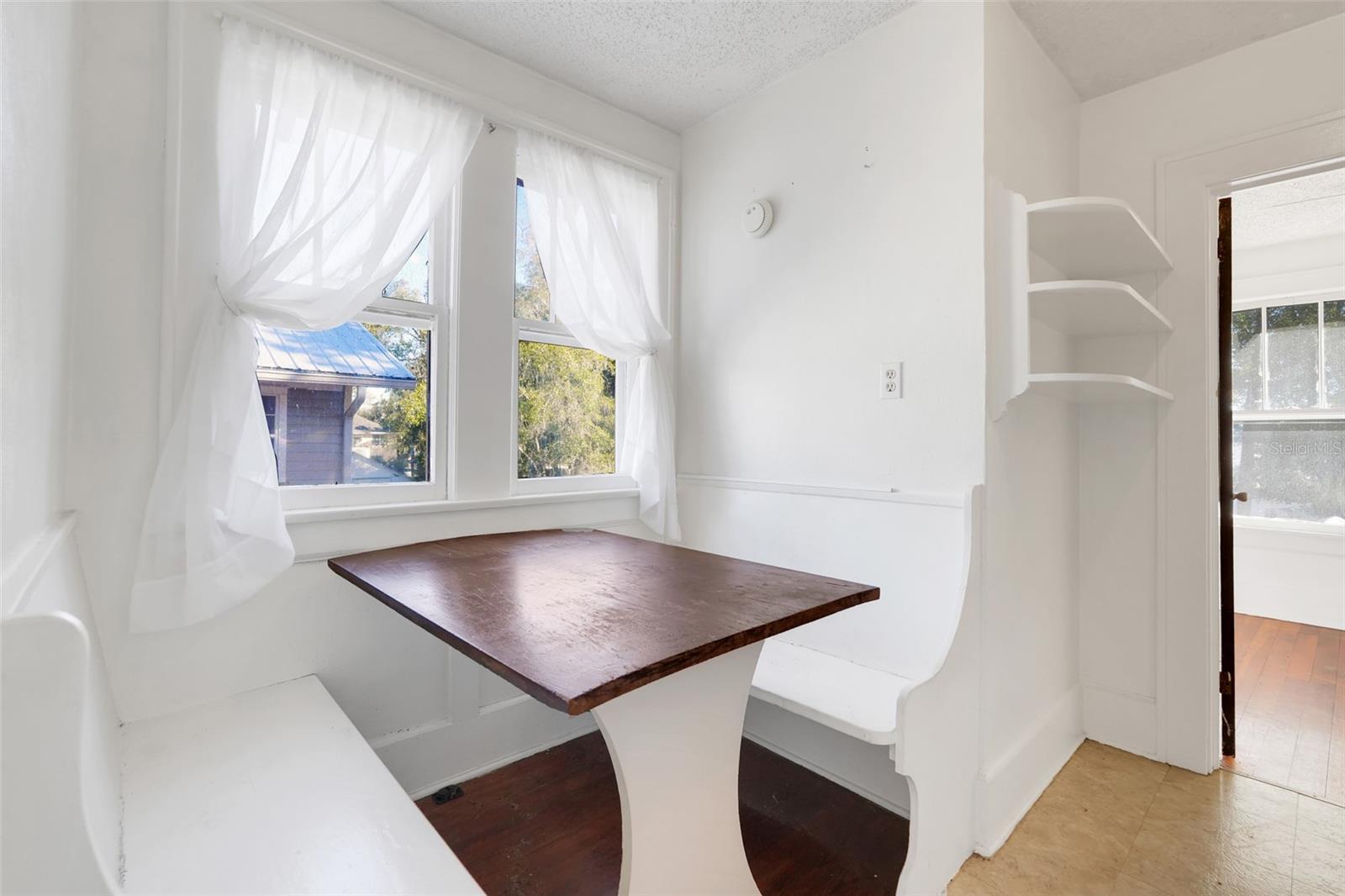 Image 28 of 50 For 225 Sans Souci Avenue