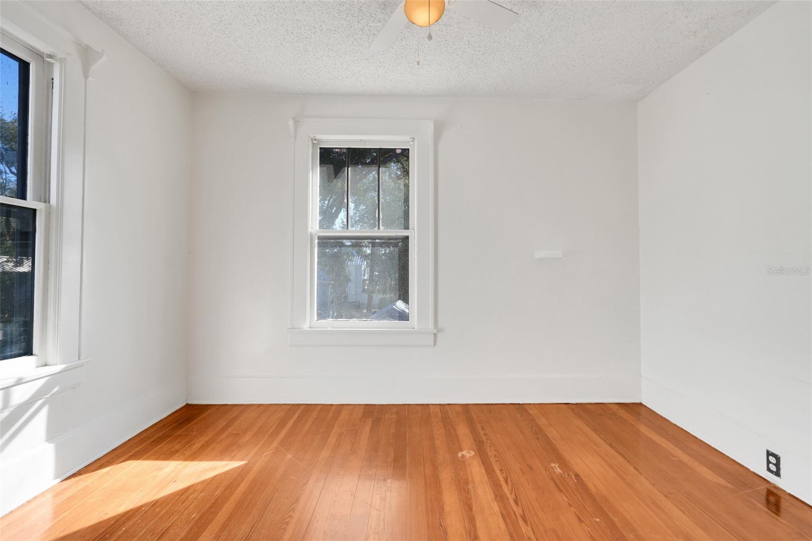 Image 31 of 50 For 225 Sans Souci Avenue