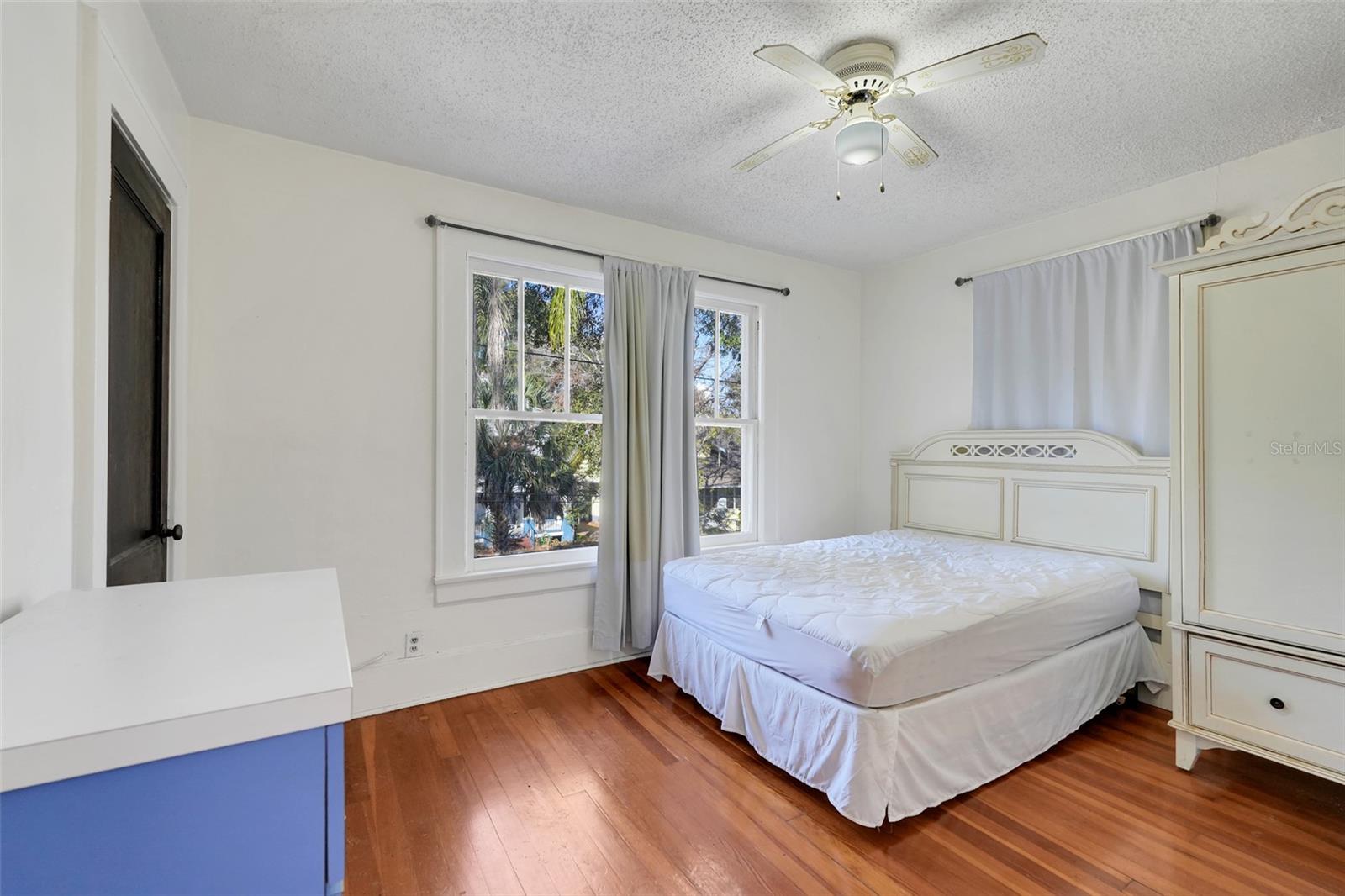 Image 35 of 50 For 225 Sans Souci Avenue