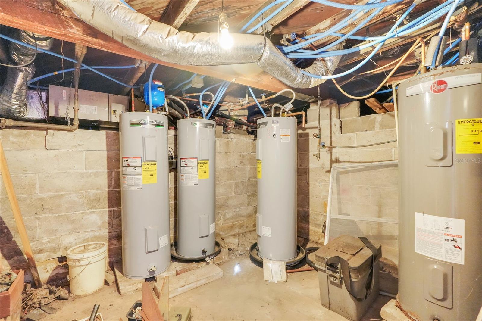 Image 37 of 50 For 225 Sans Souci Avenue