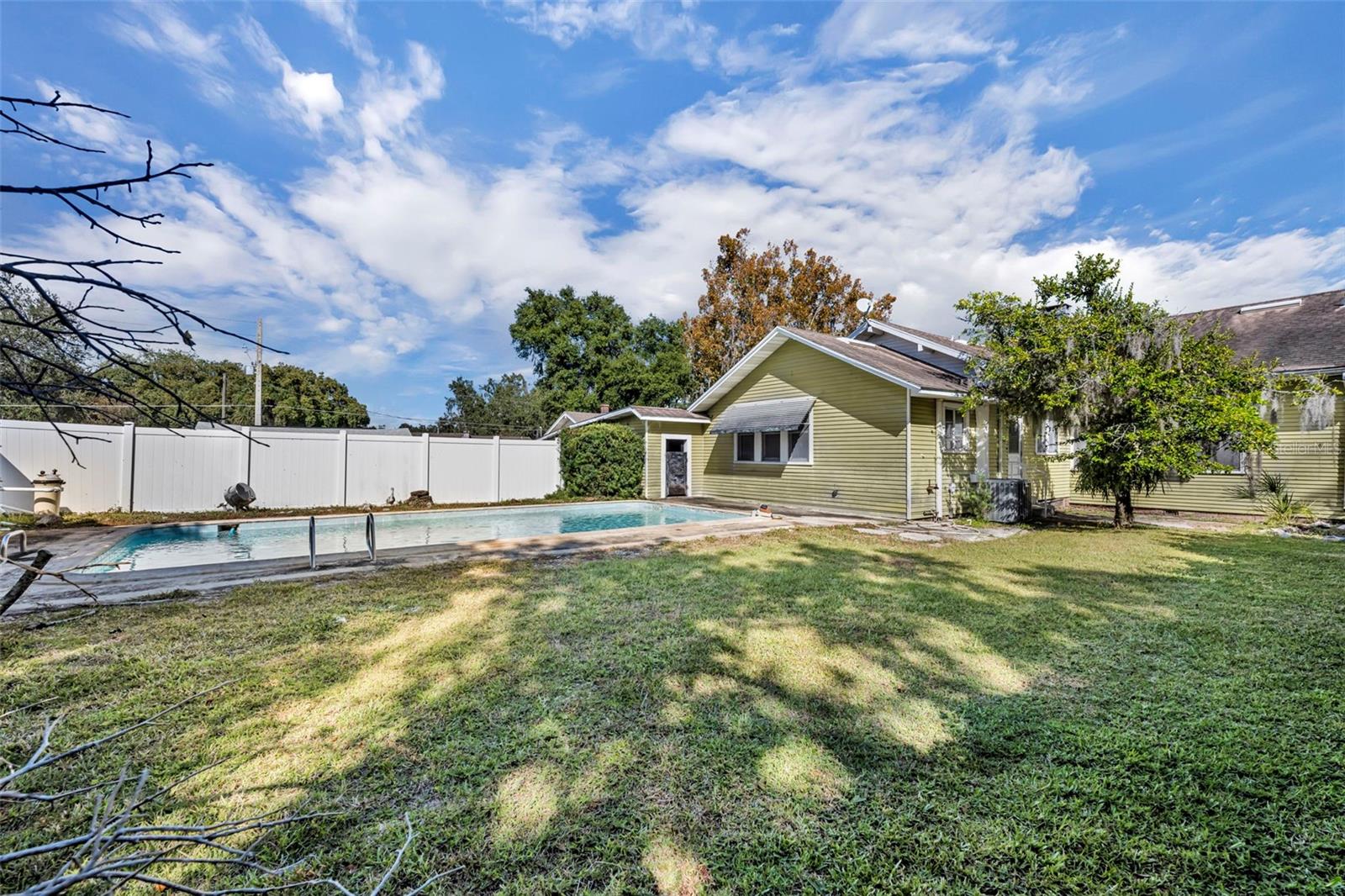 Image 21 of 31 For 207 Perkins Street