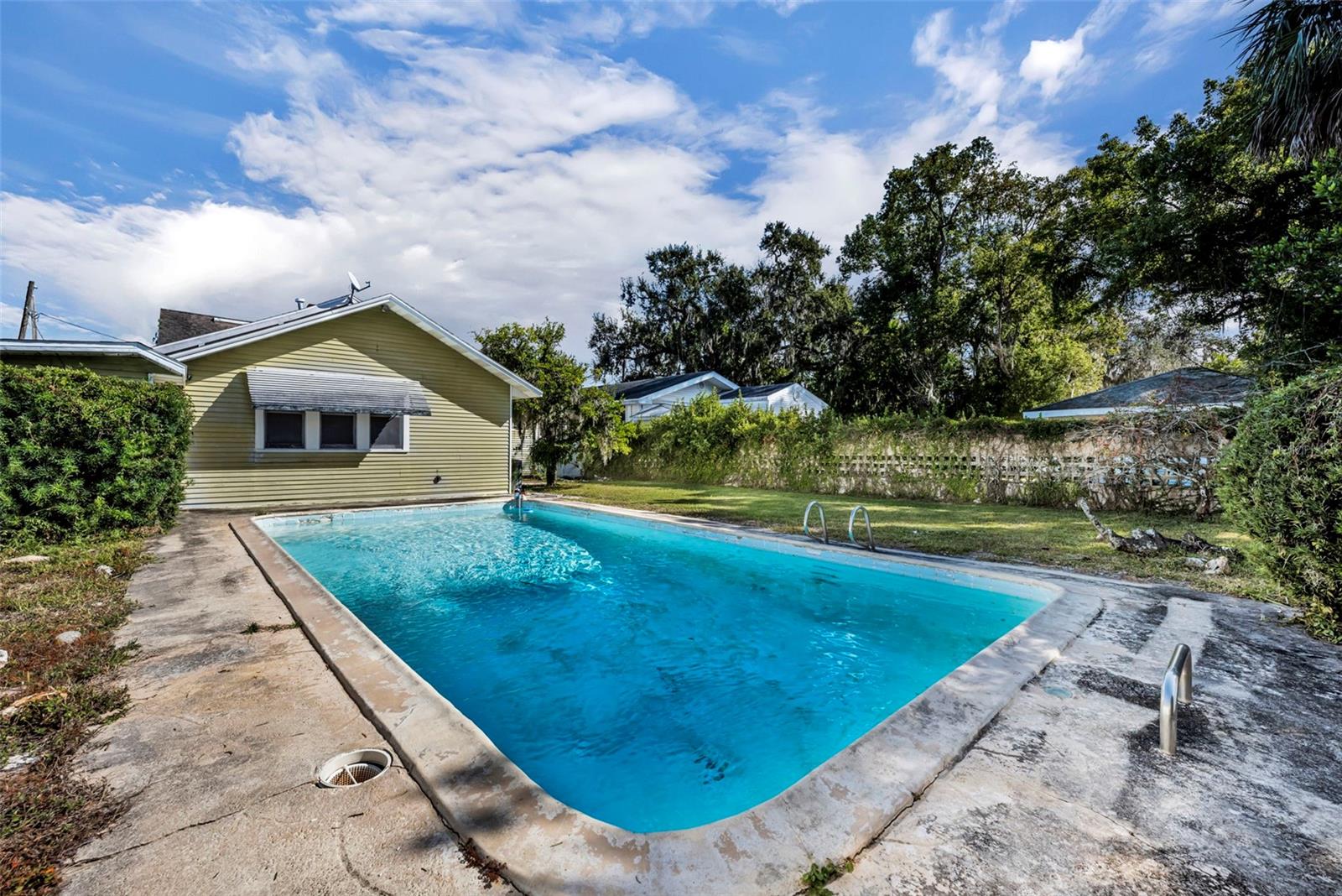 Image 23 of 31 For 207 Perkins Street