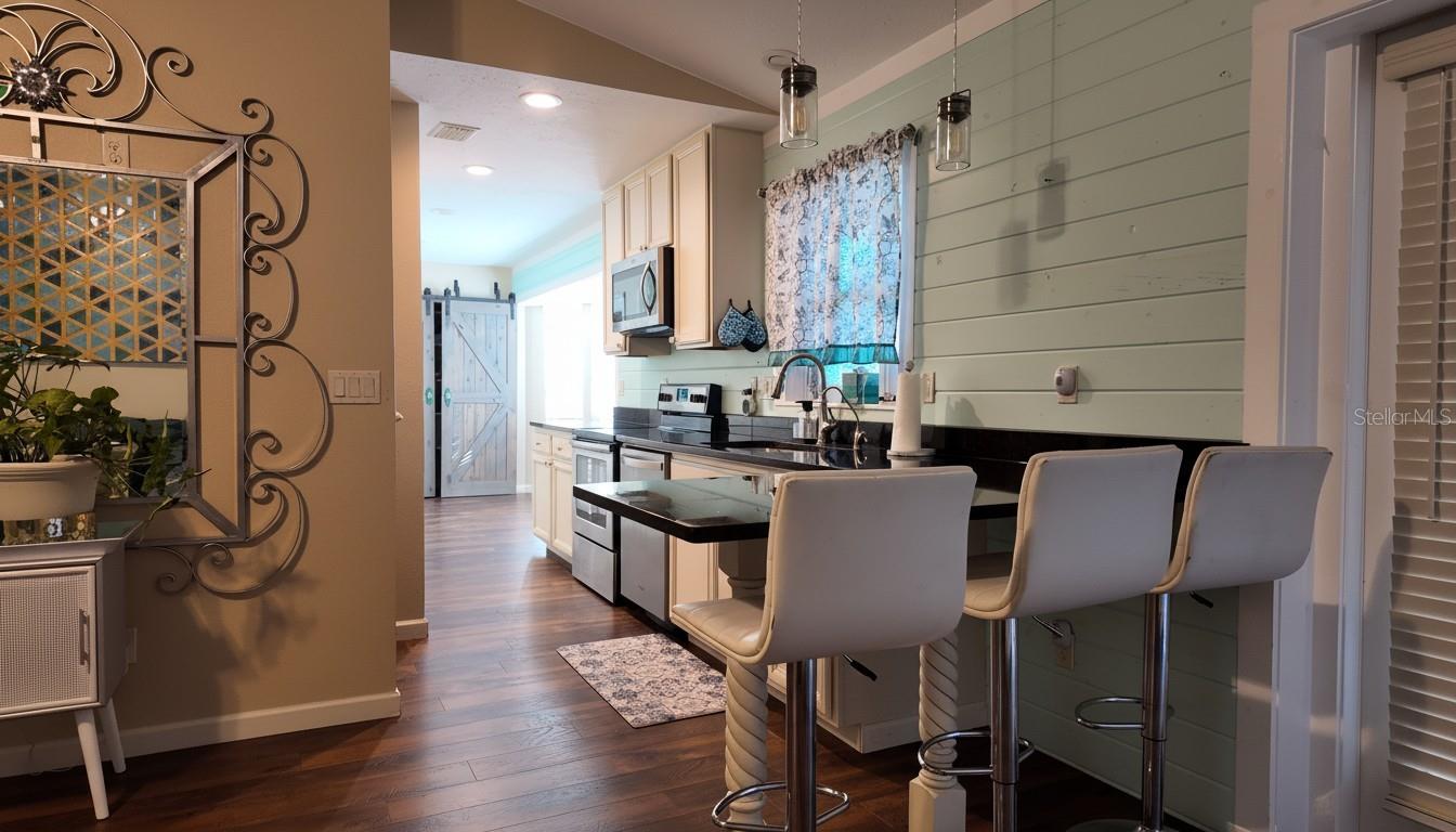 Image 5 of 18 For 4180 Pompano Road