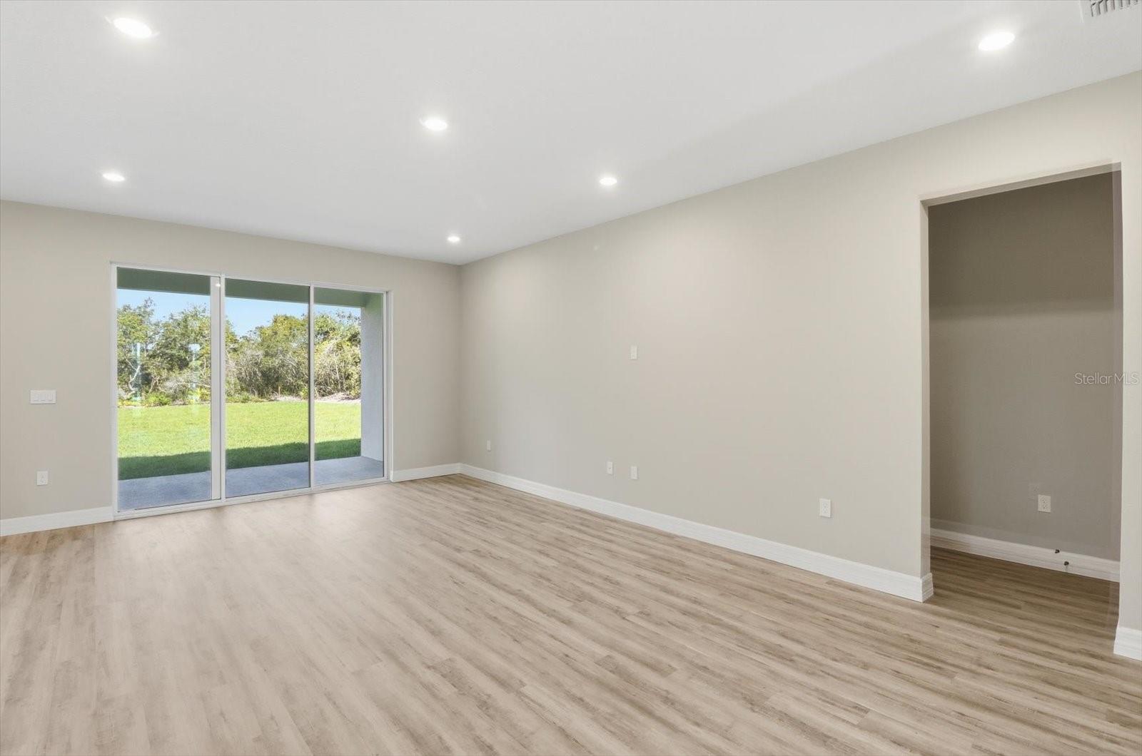 Image 11 of 41 For 4003 102nd Place