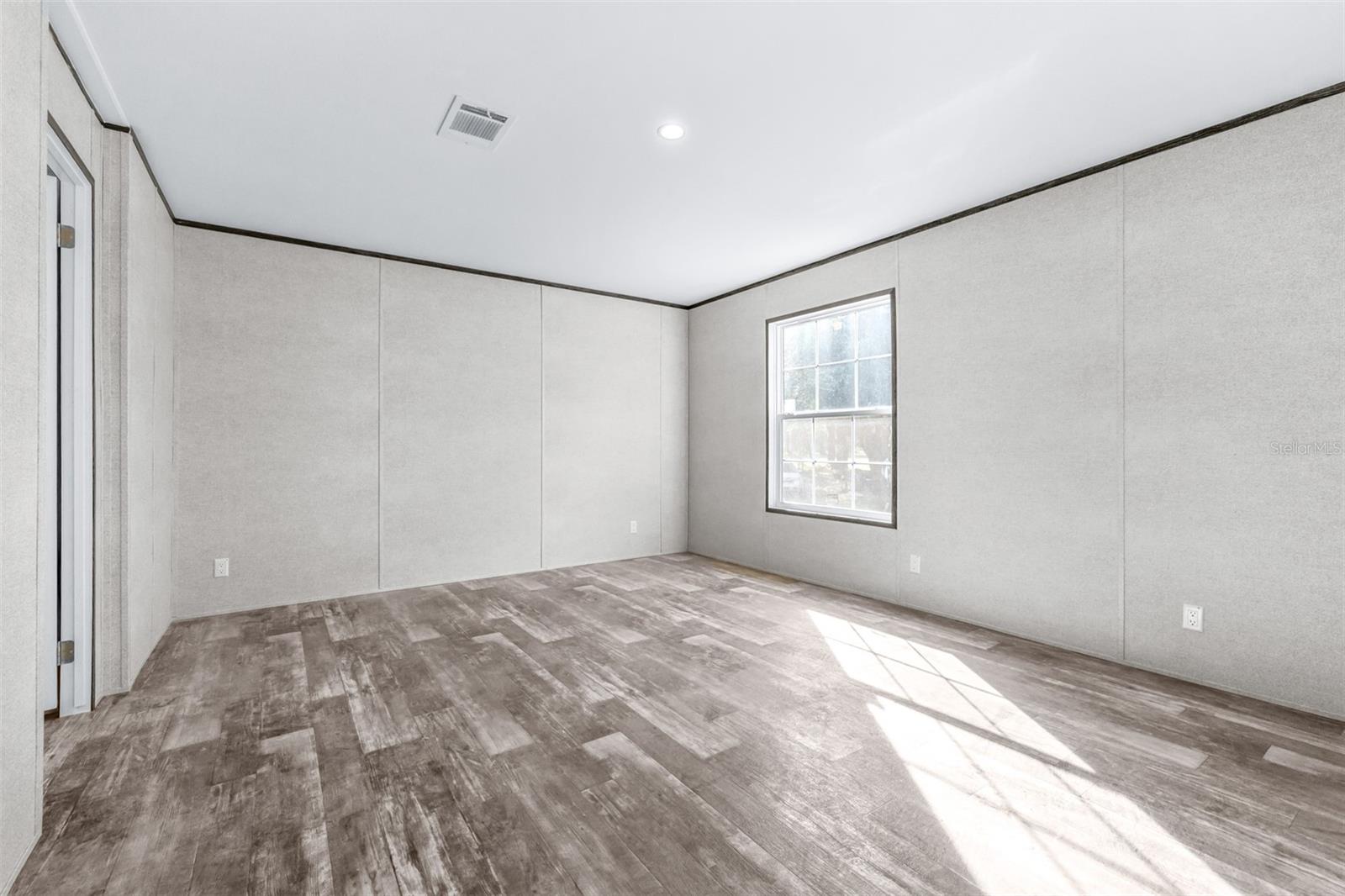 Image 10 of 29 For 892 124th Avenue