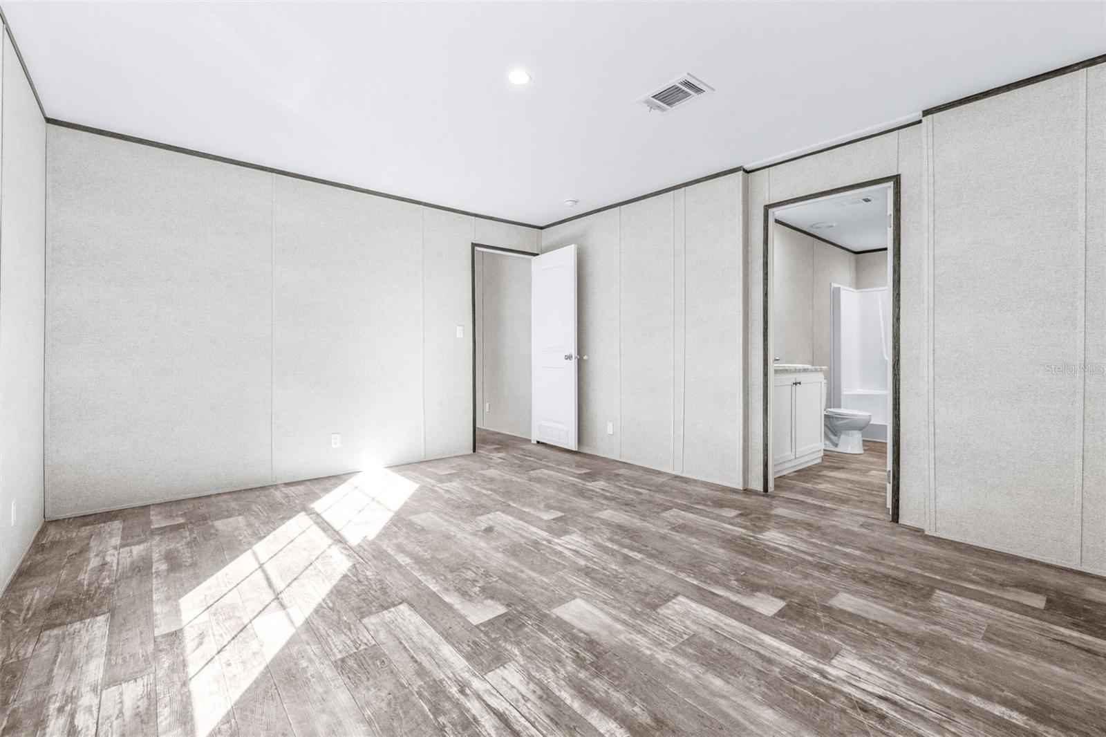 Image 11 of 29 For 892 124th Avenue