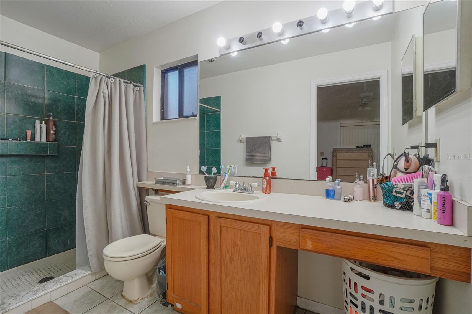 Image 12 of 23 For 137 River Chase Drive