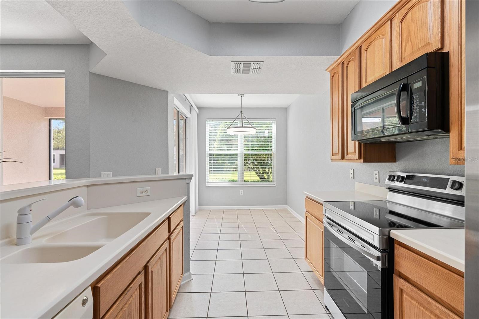 Image 22 of 58 For 8316 Fontera Drive