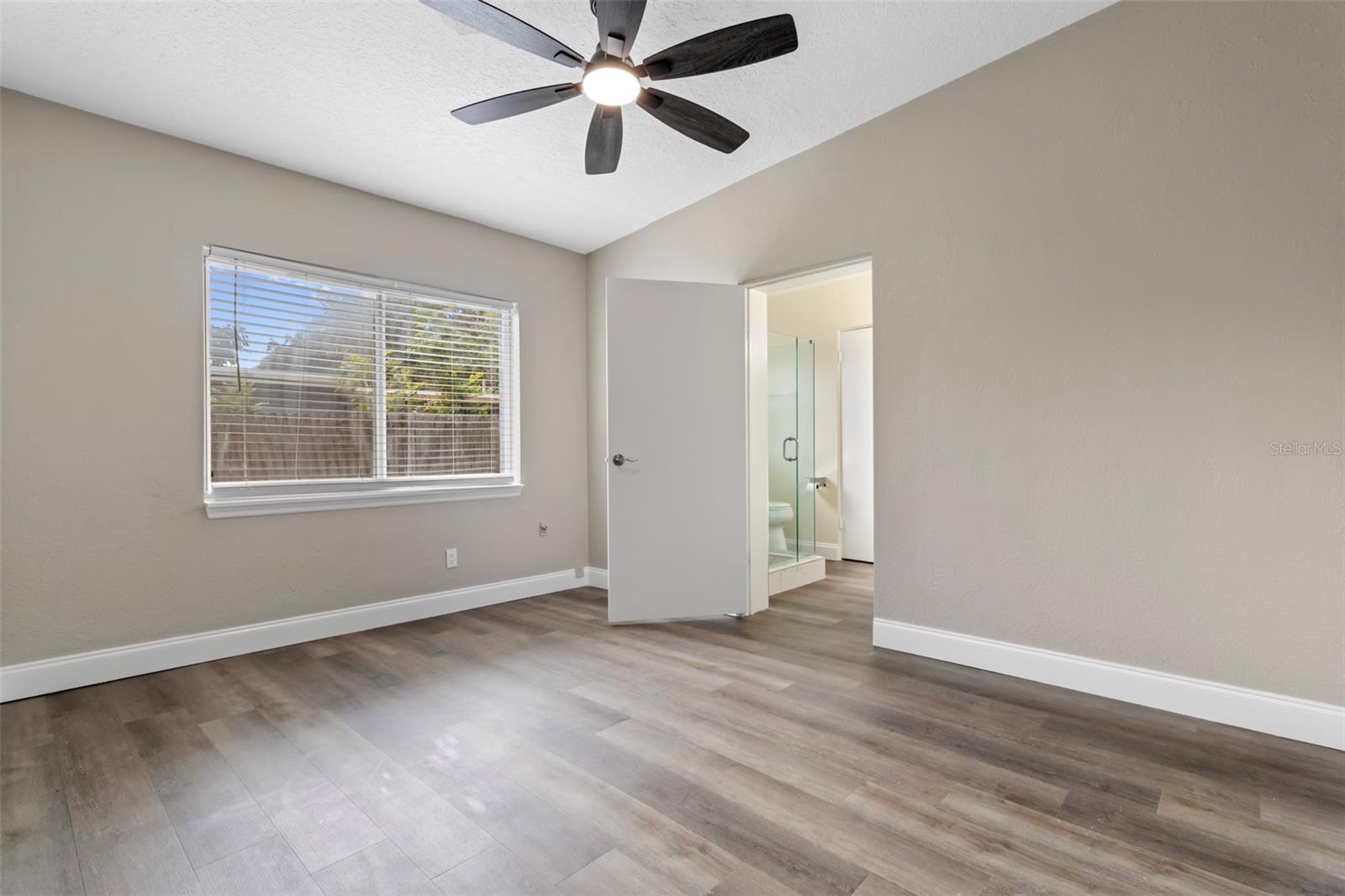 Image 17 of 24 For 150 Lynbrook Drive