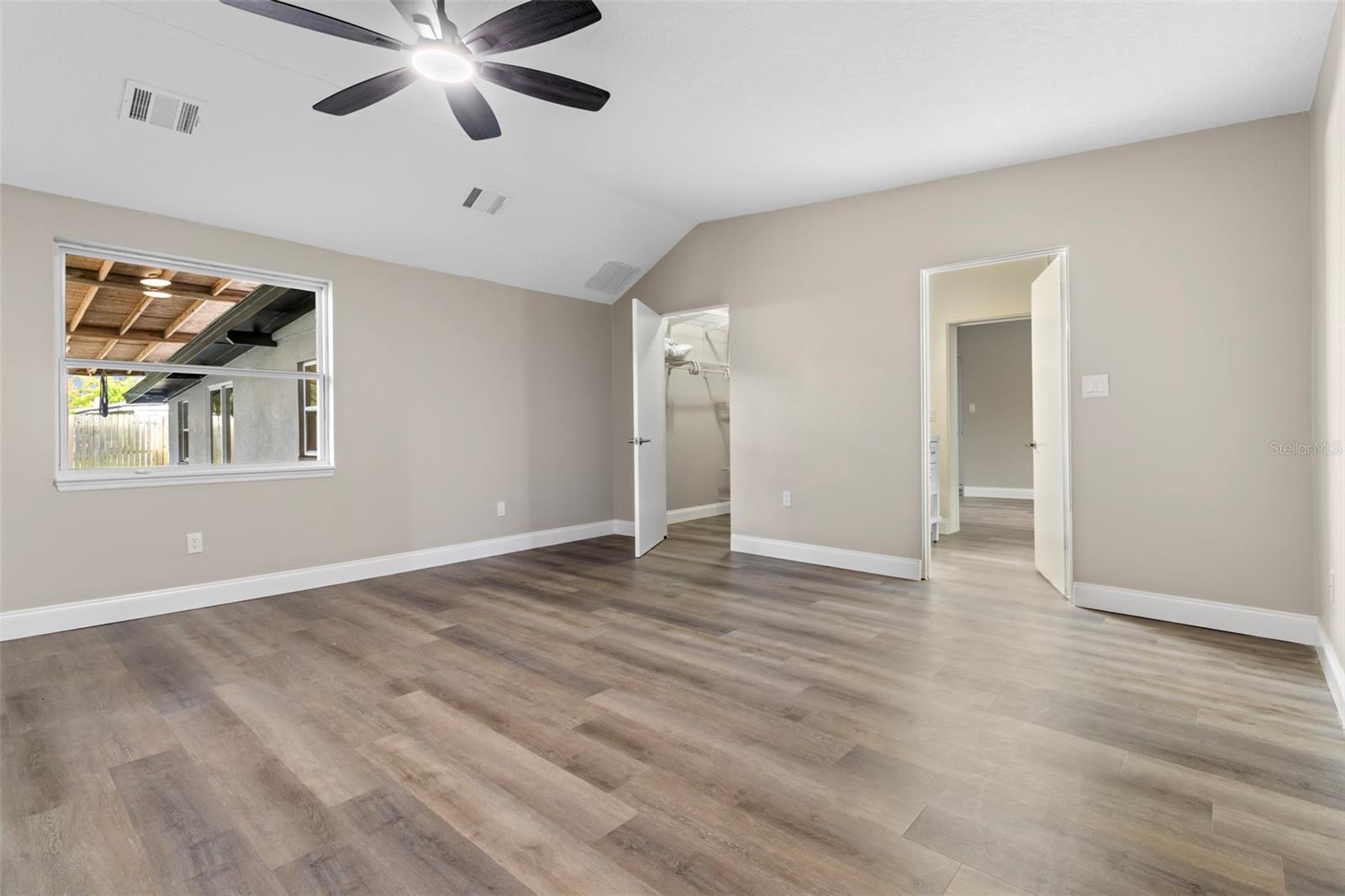 Image 19 of 24 For 150 Lynbrook Drive