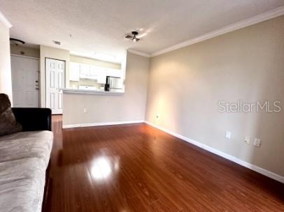 Image 9 of 17 For 1969 Summer Club Drive 115