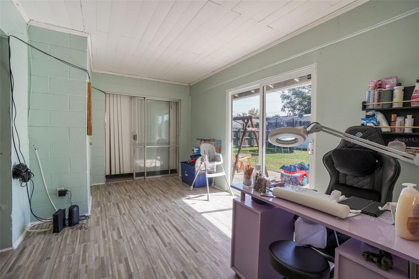 Image 11 of 26 For 1605 Puritan Avenue