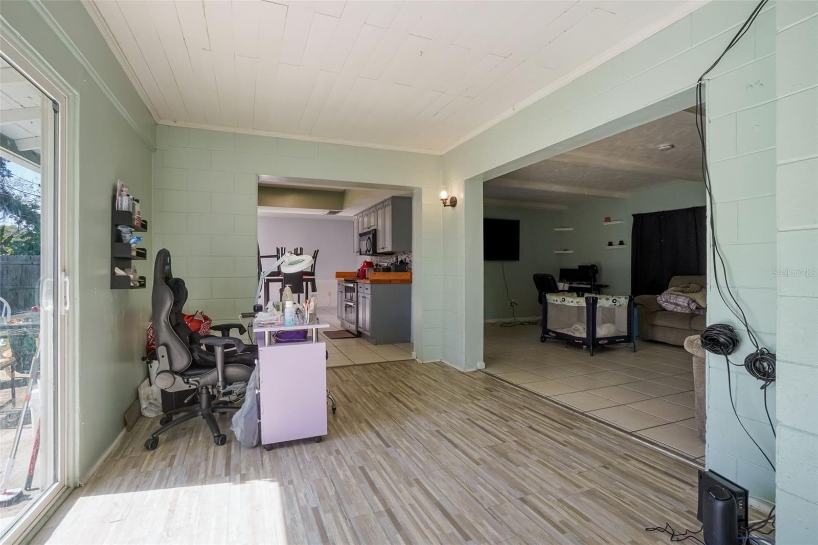 Image 12 of 26 For 1605 Puritan Avenue