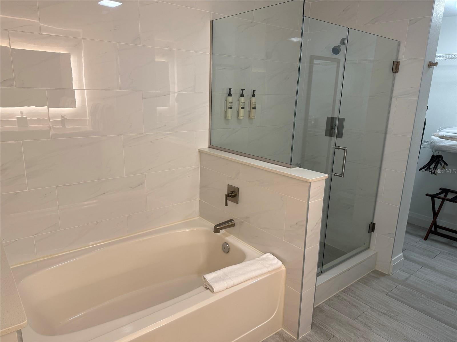 Image 23 of 57 For 14501 Grove Resort Avenue 3712