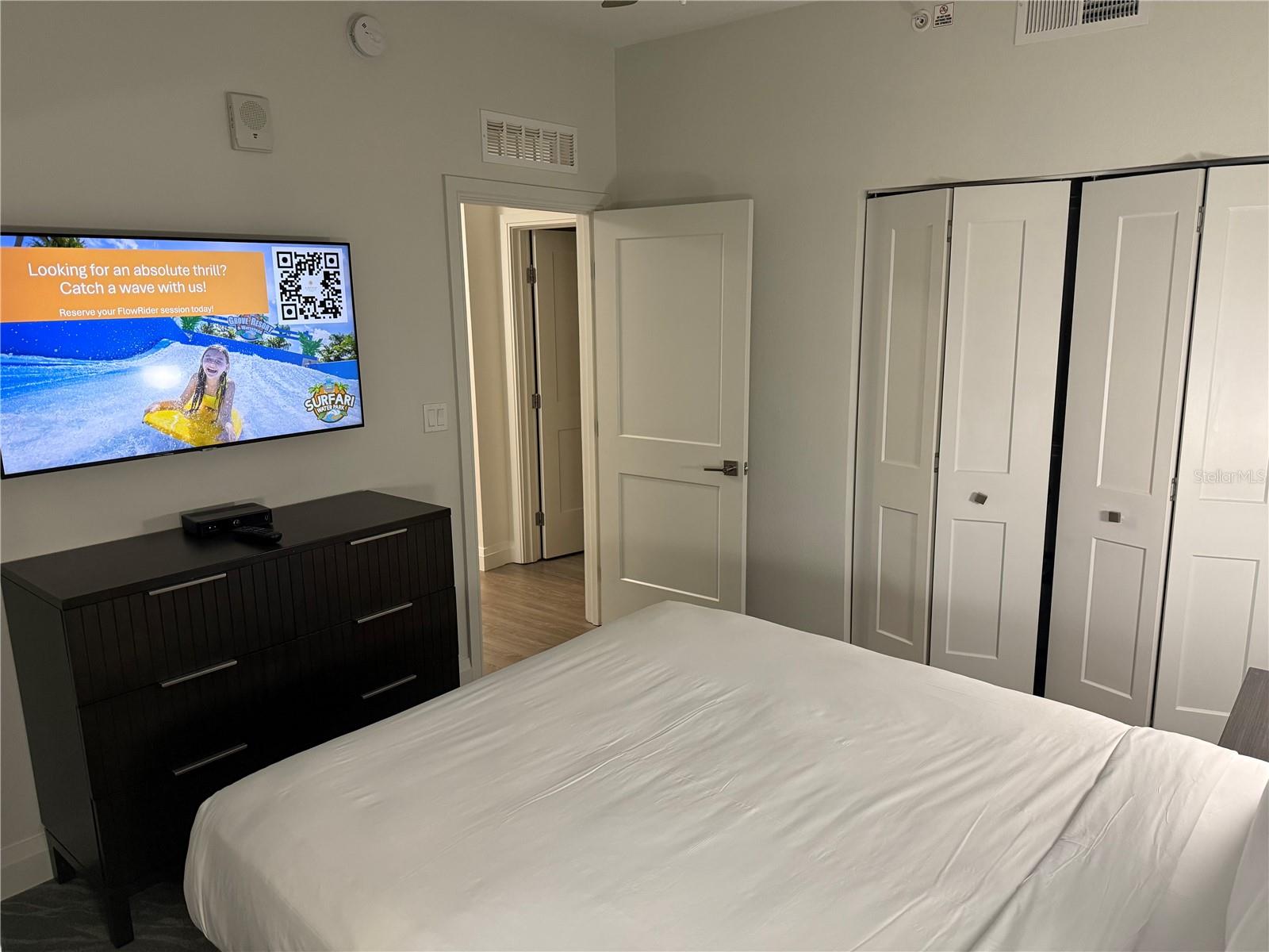 Image 34 of 57 For 14501 Grove Resort Avenue 3712