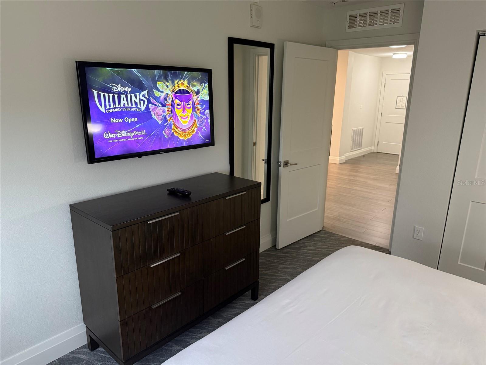 Image 37 of 57 For 14501 Grove Resort Avenue 3712