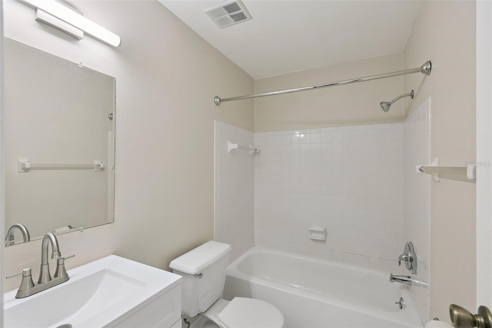 Image 15 of 22 For 2625 Pine Lake Terrace D