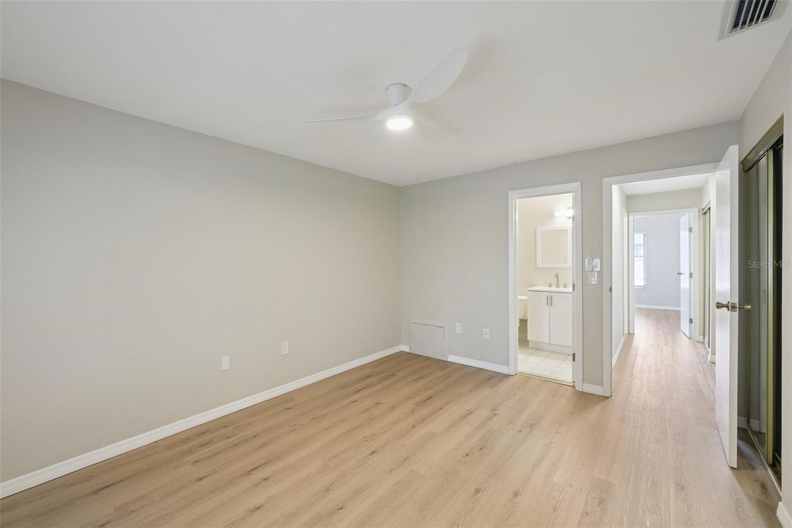 Image 19 of 22 For 2625 Pine Lake Terrace D