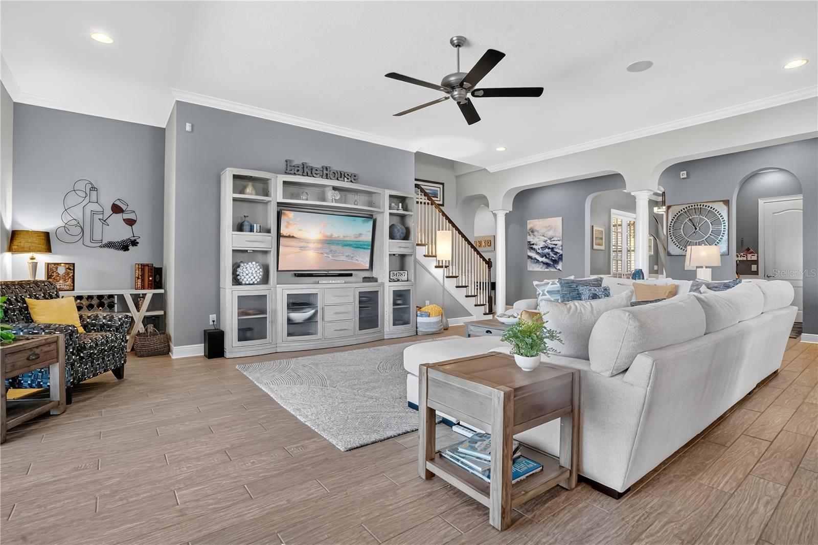 Image 11 of 62 For 15332 Johns Lake Pointe Boulevard