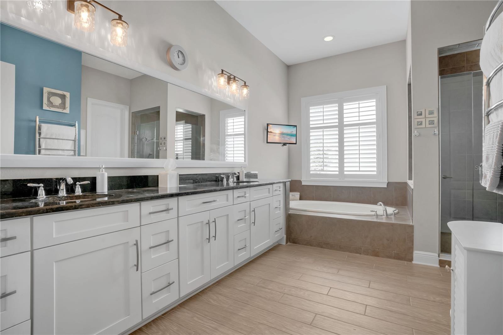 Image 27 of 62 For 15332 Johns Lake Pointe Boulevard