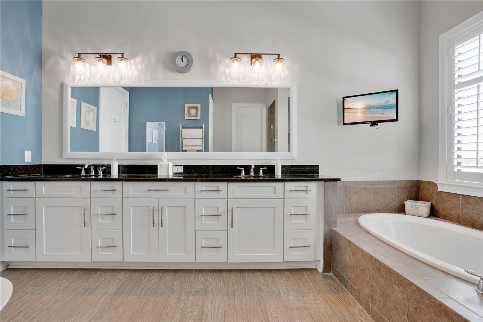 Image 29 of 62 For 15332 Johns Lake Pointe Boulevard