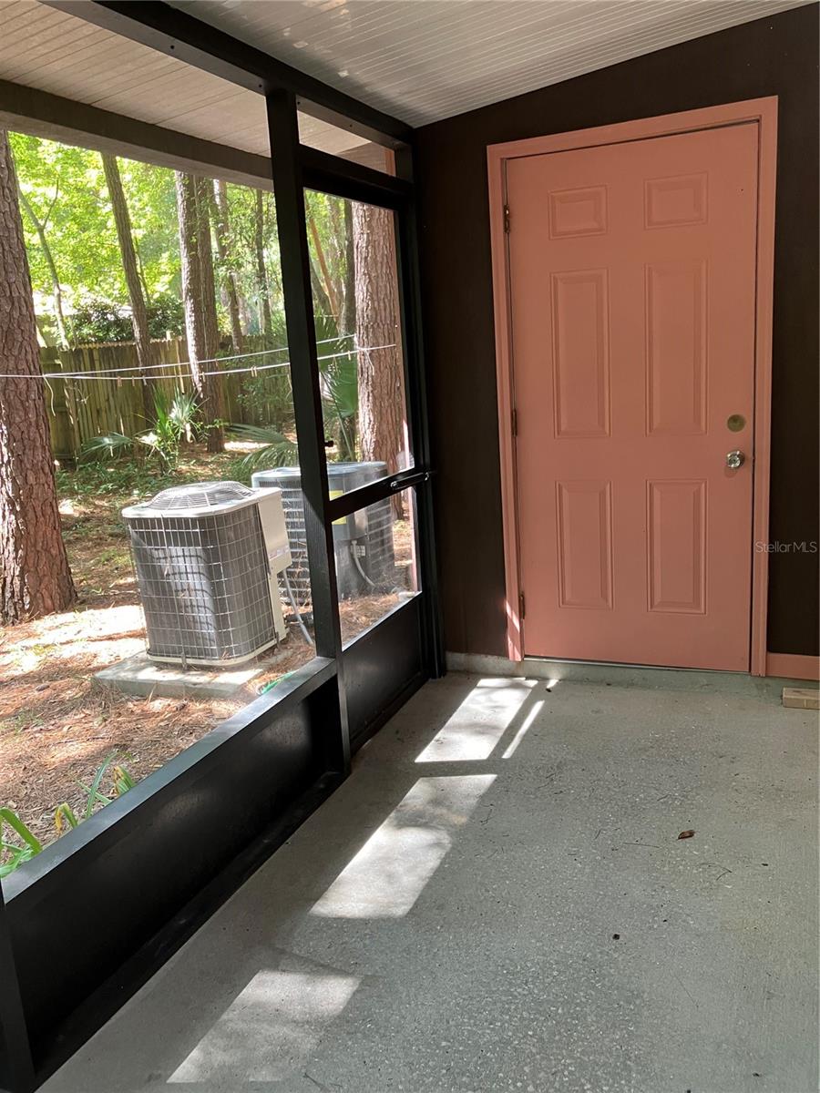 Image 14 of 28 For 6901 44th Avenue