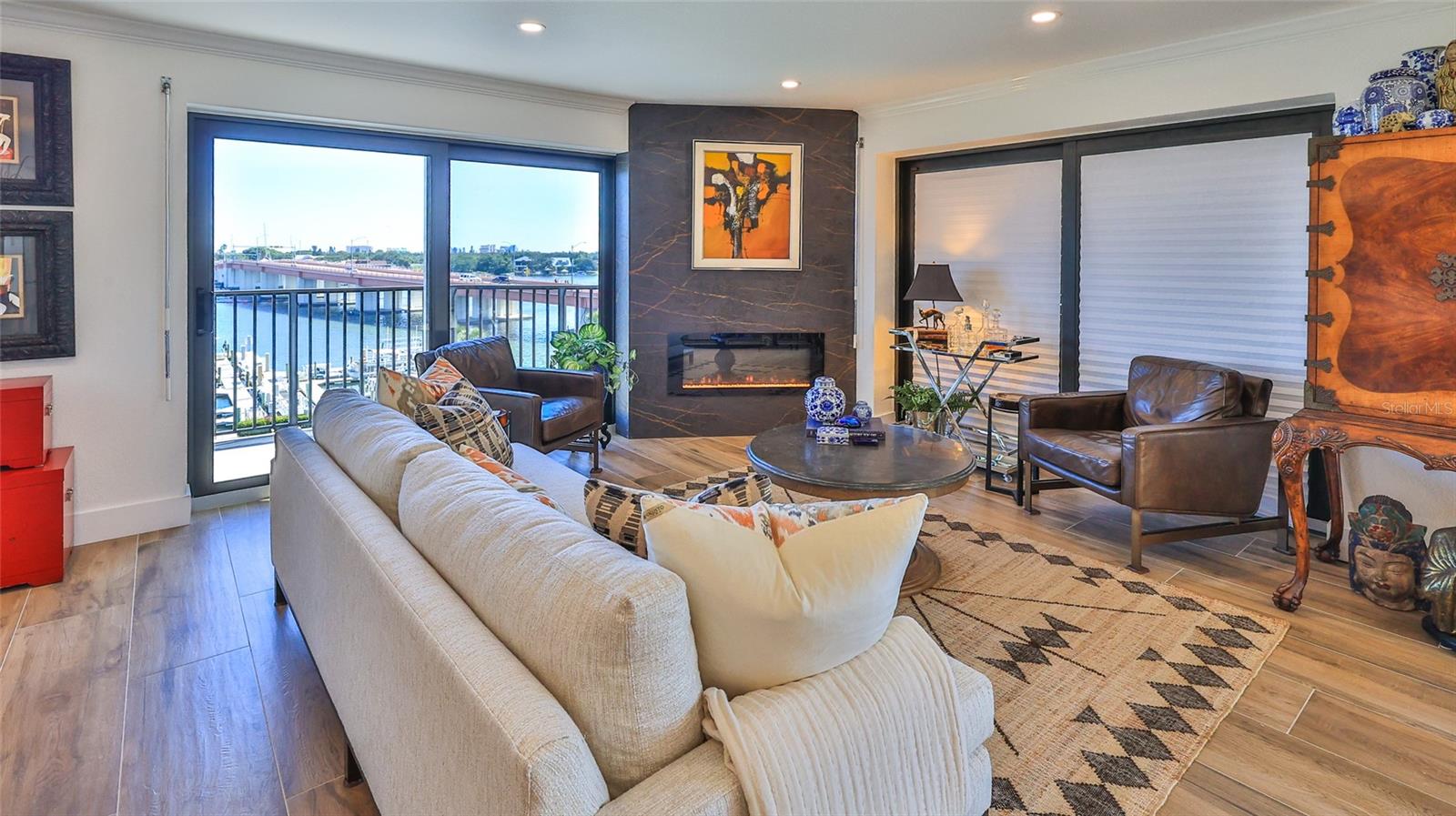 Image 11 of 75 For 501 Causeway  3070