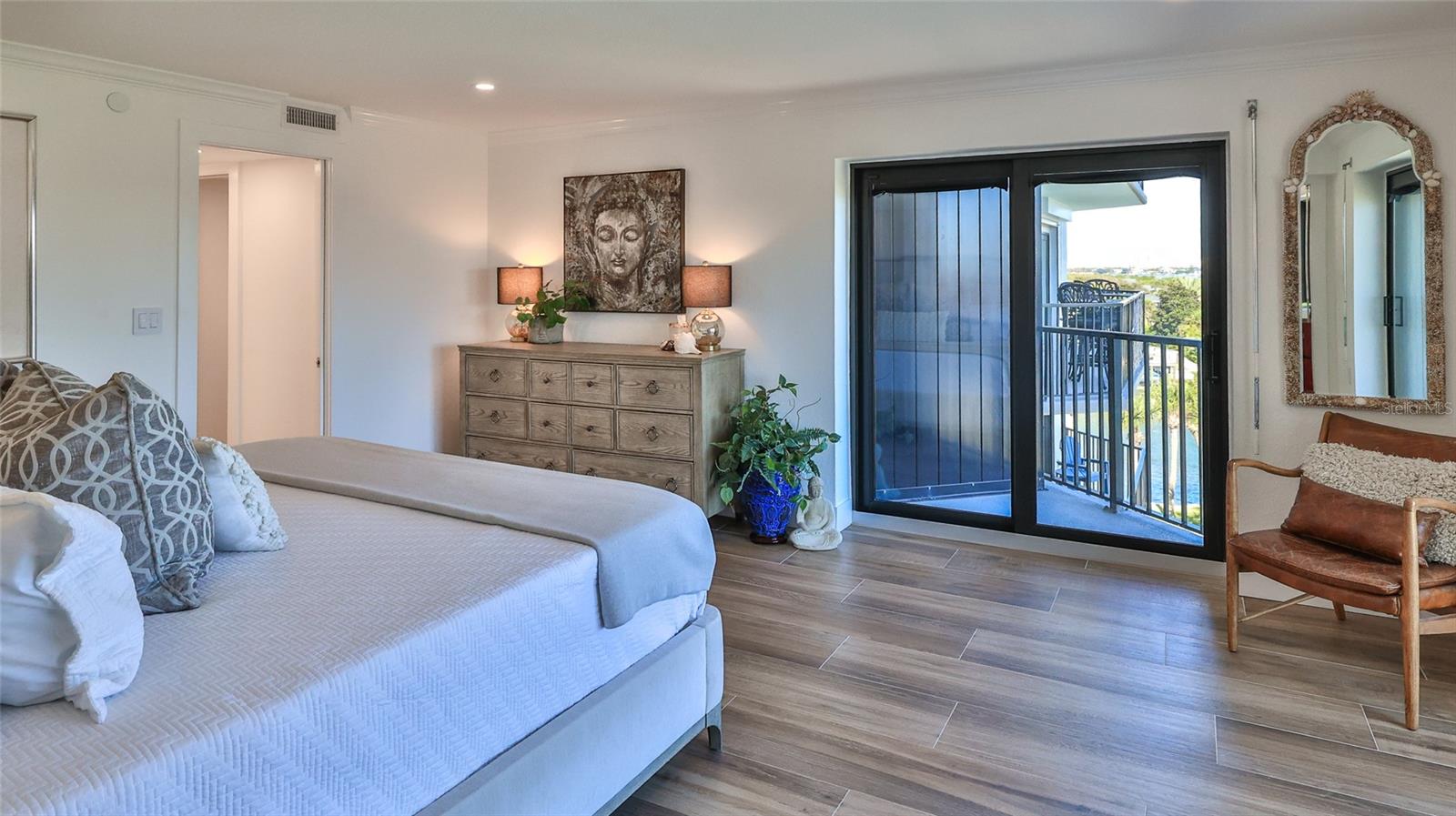 Image 15 of 75 For 501 Causeway  3070