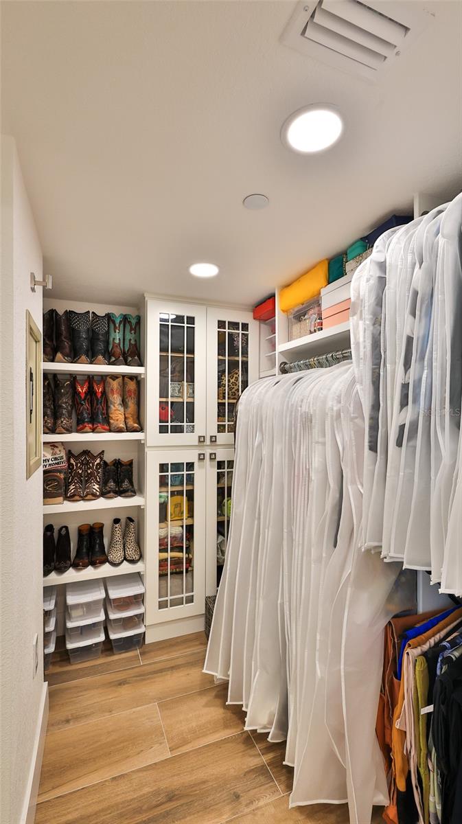 Image 20 of 75 For 501 Causeway  3070