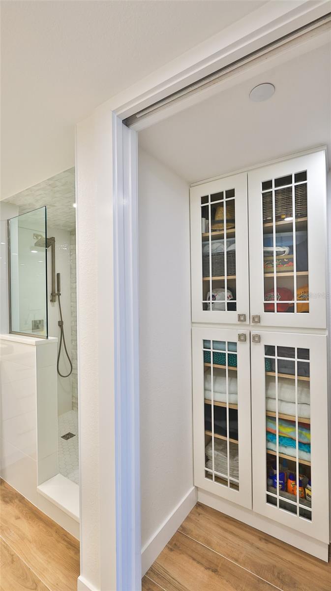 Image 21 of 75 For 501 Causeway  3070