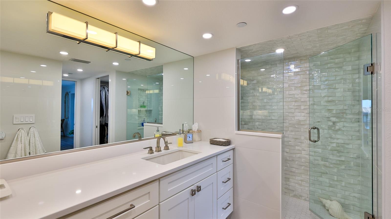 Image 22 of 75 For 501 Causeway  3070