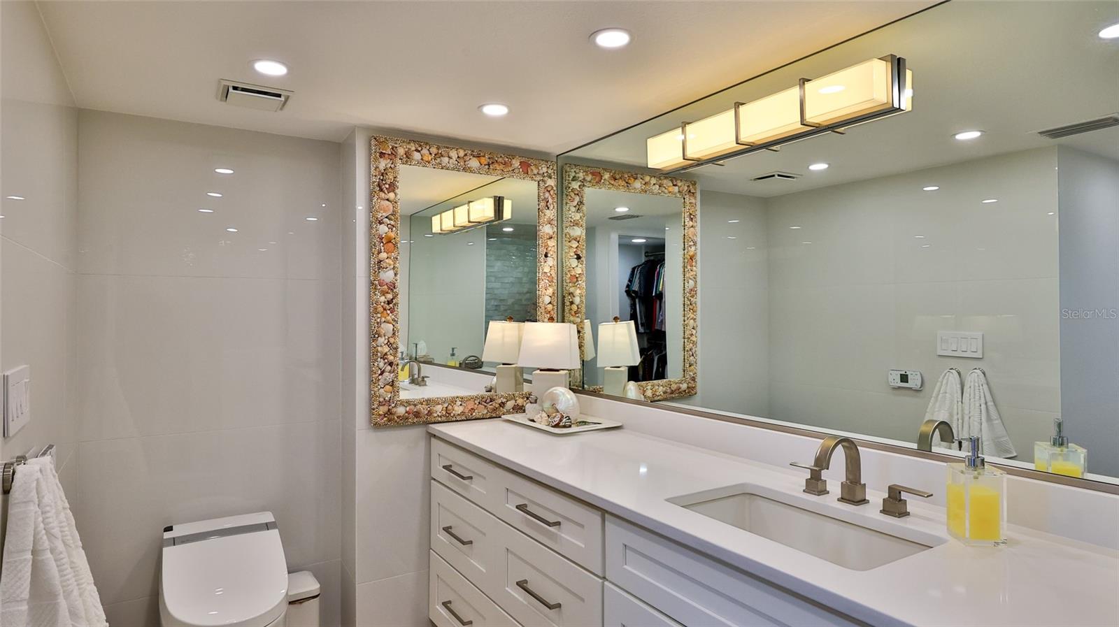 Image 23 of 75 For 501 Causeway  3070