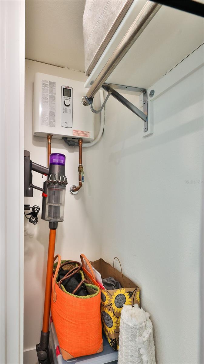 Image 29 of 75 For 501 Causeway  3070