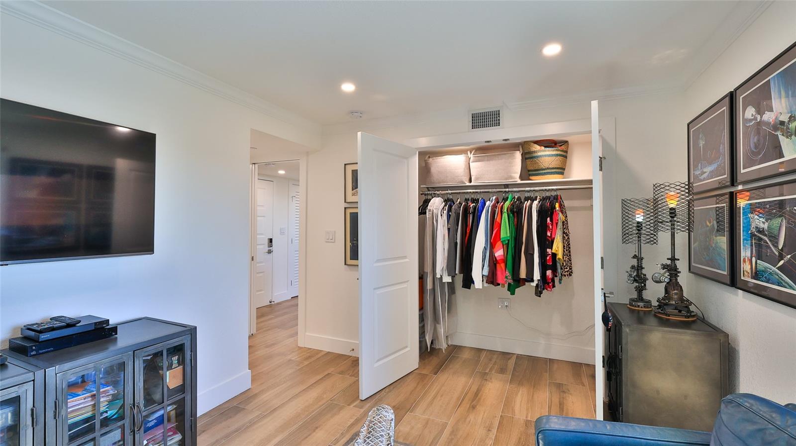 Image 30 of 75 For 501 Causeway  3070