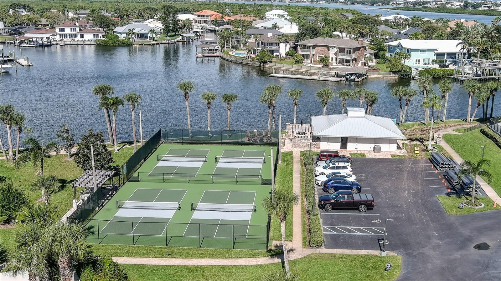 Image 37 of 75 For 501 Causeway  3070