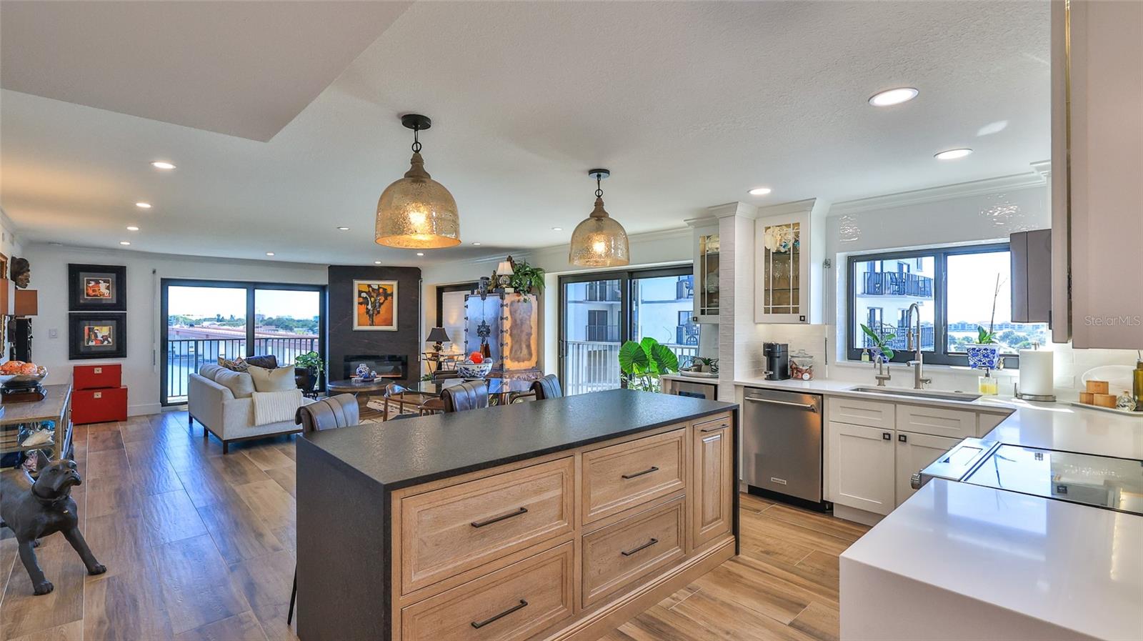 Image 4 of 75 For 501 Causeway  3070