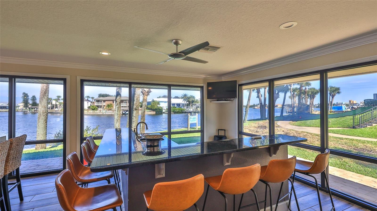 Image 52 of 75 For 501 Causeway  3070