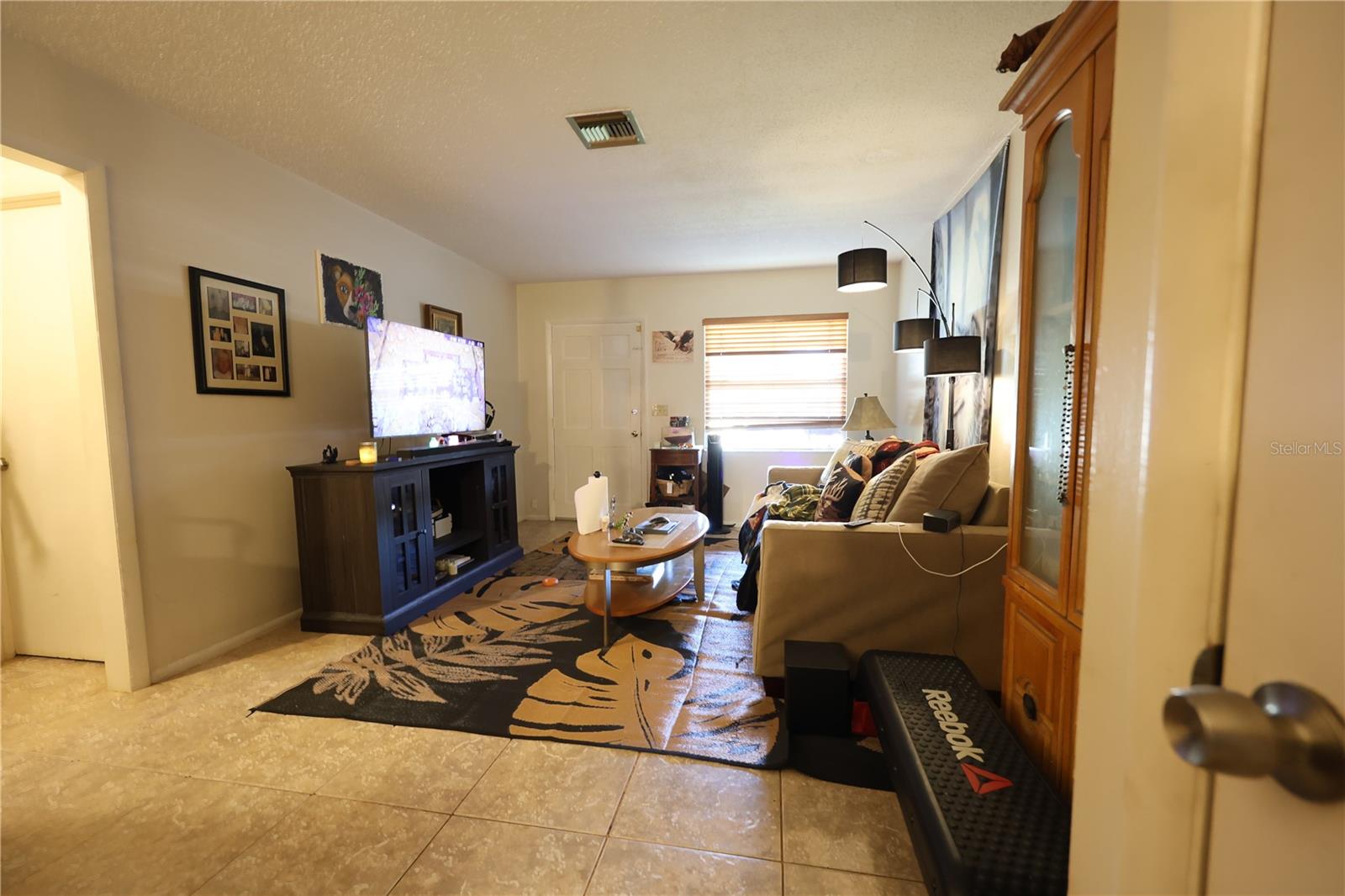 Image 3 of 21 For 566-568 Land Avenue