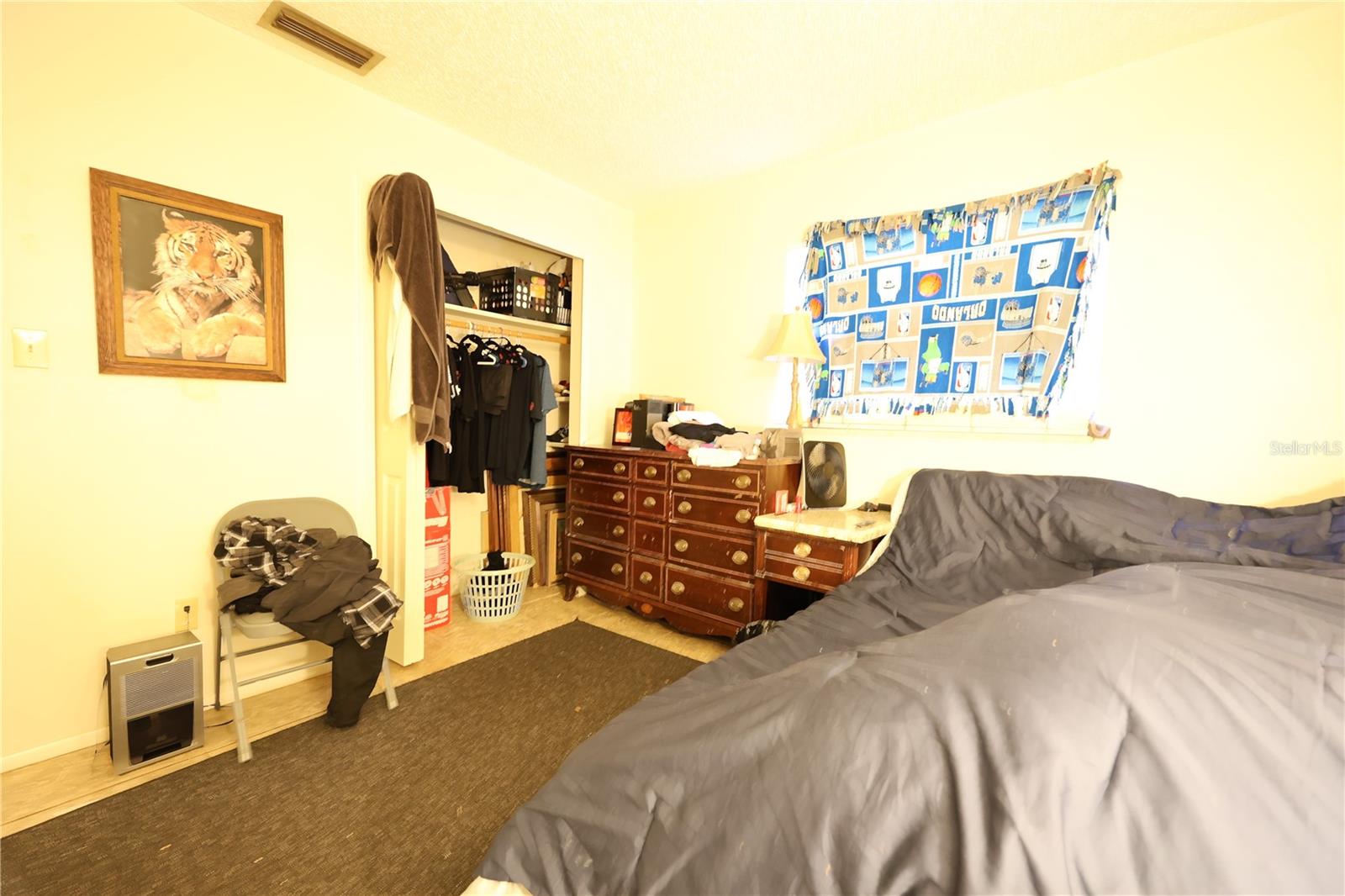 Image 8 of 21 For 566-568 Land Avenue