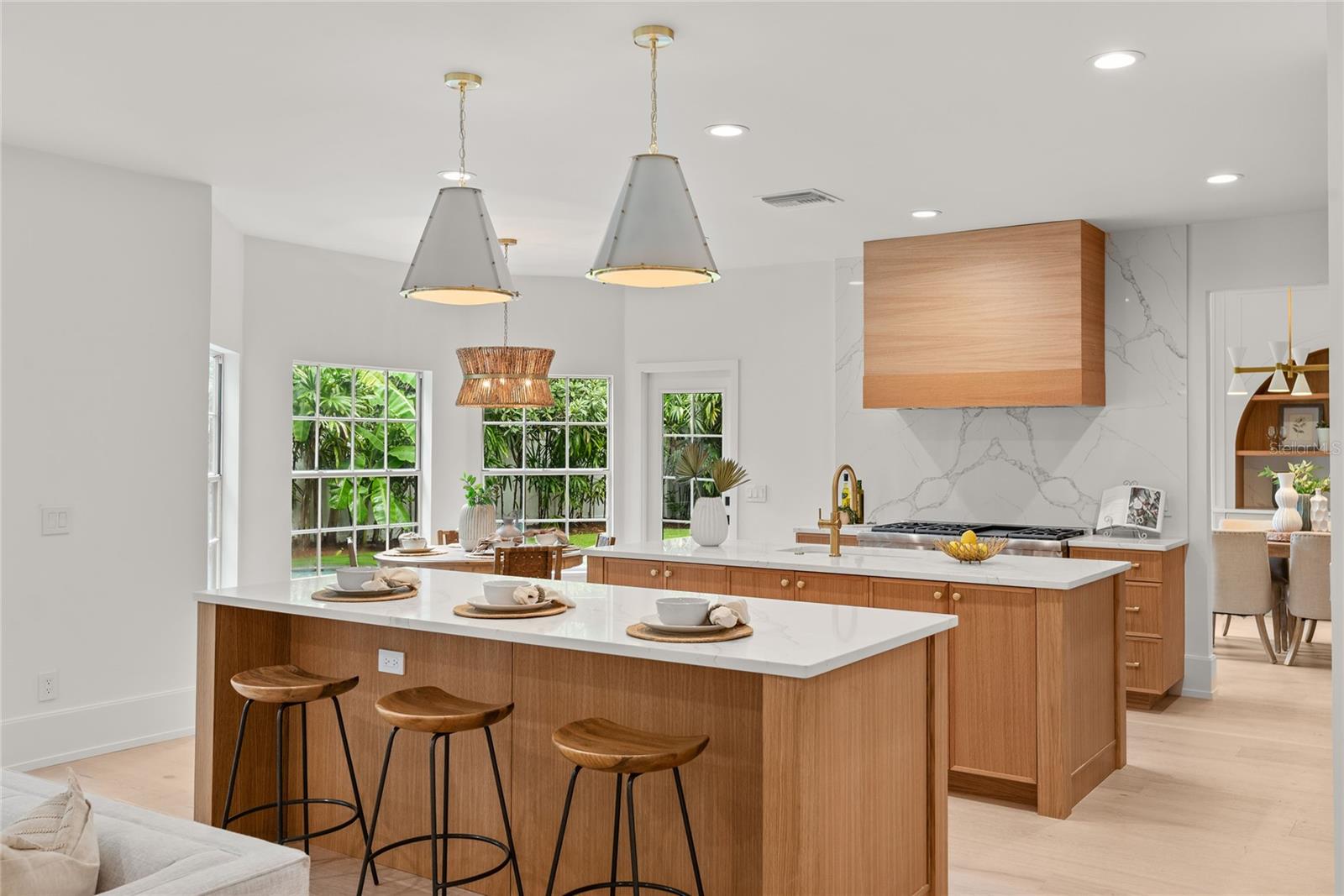 Image 15 of 64 For 1885 Temple Drive