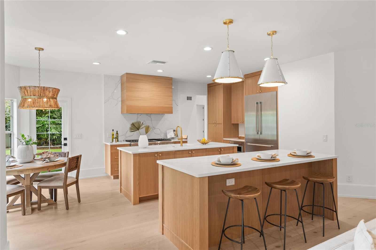 Image 17 of 64 For 1885 Temple Drive