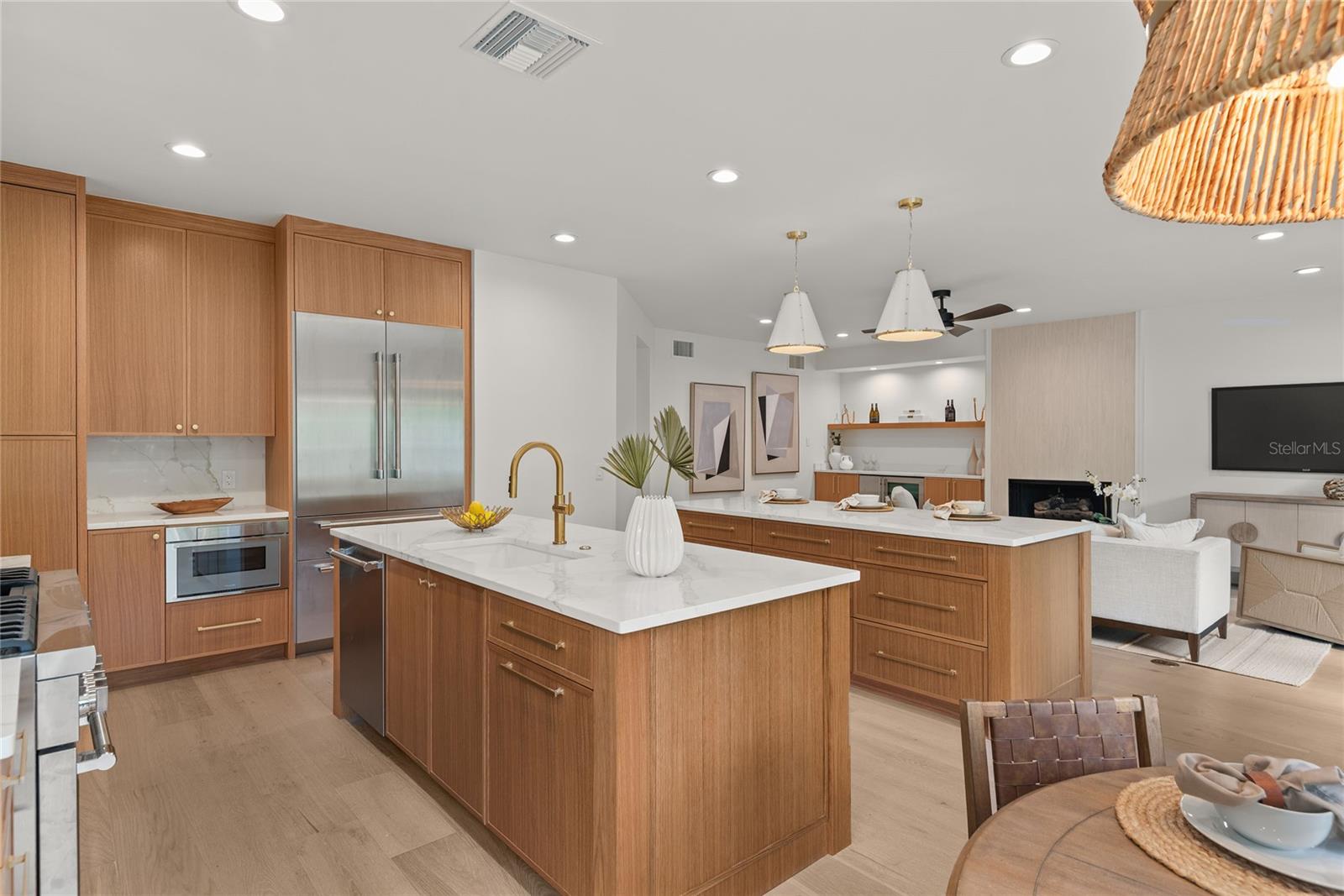 Image 19 of 64 For 1885 Temple Drive